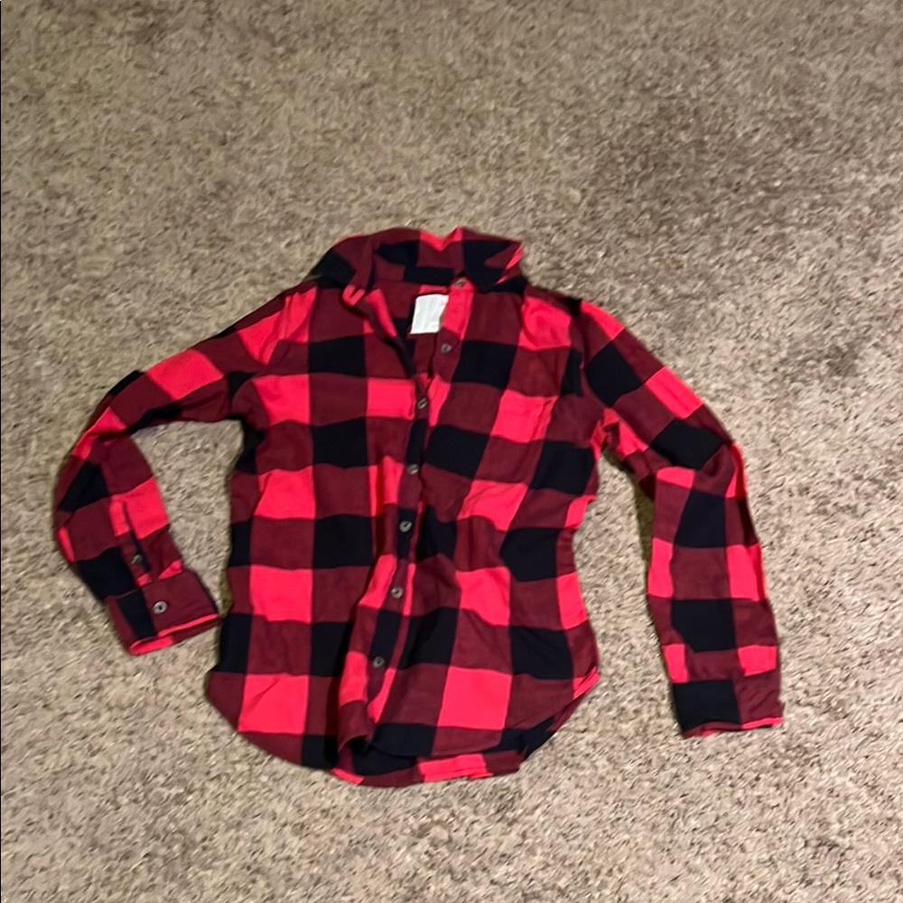 Women’s flannel button up size small
